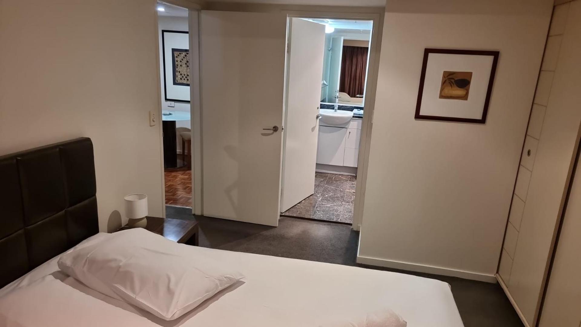 Apartment City Centre 38 Harbour Street 1 Bedroom With Balcony *